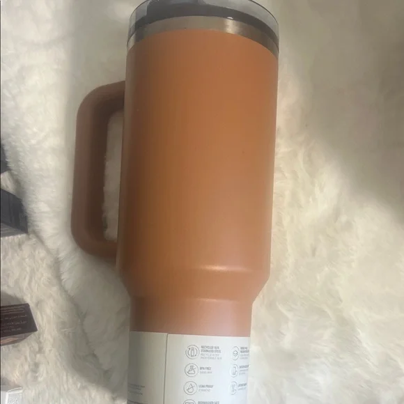 Stanley brown Insulated Travel Mug with Handle - Picture 3 of 5